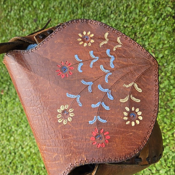 VINTAGE 60s Boho Hand tooled Cowhide Leather Shoulder bag - Picture 8 of 16